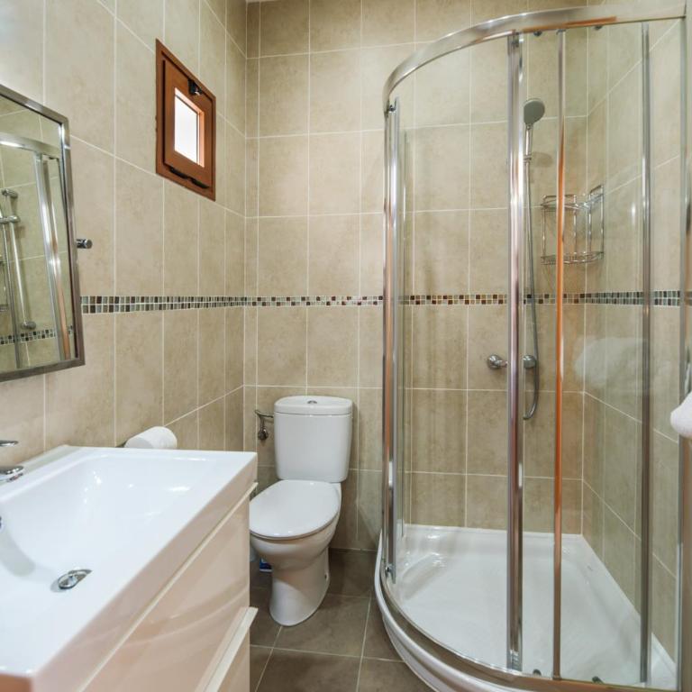 Poolvilla with Oceanview (wheelchair accessible/pool lift) - Three-Bedroom Villa - 38