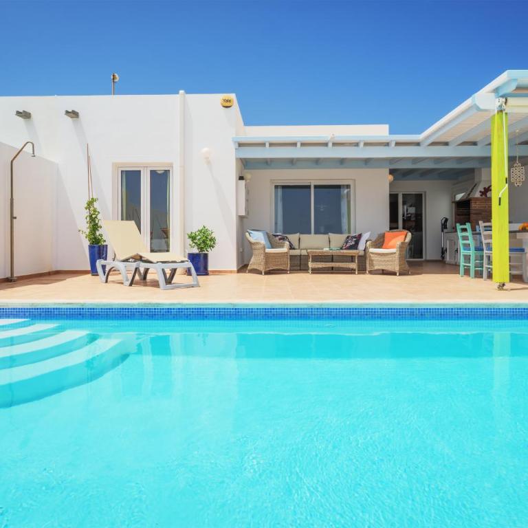 Poolvilla with Oceanview (wheelchair accessible/pool lift) - Three-Bedroom Villa - 15