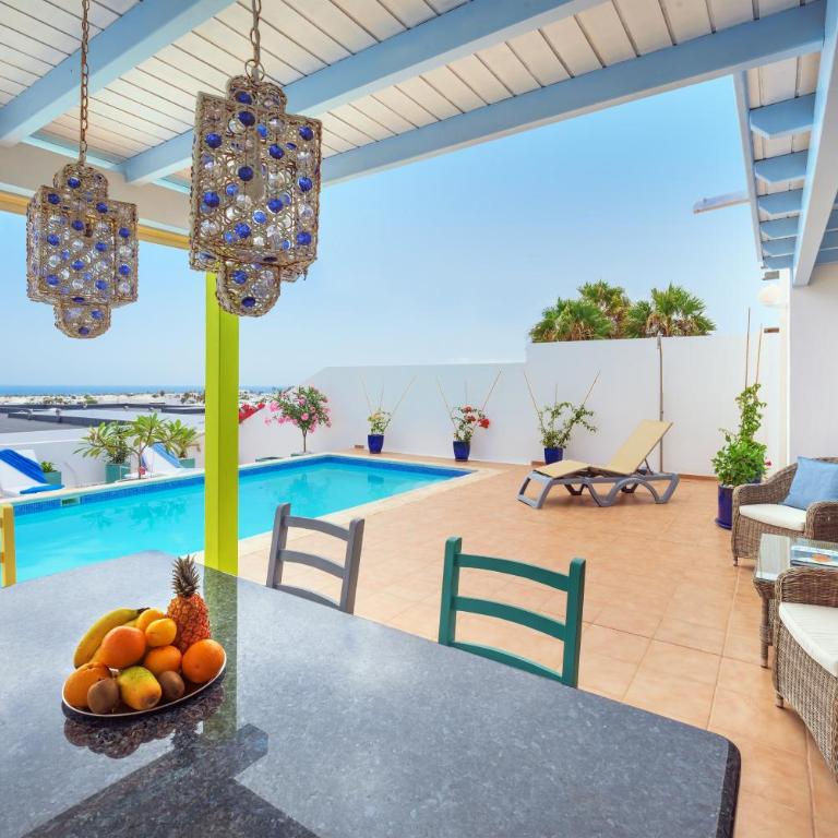 Poolvilla with Oceanview (wheelchair accessible/pool lift) - Three-Bedroom Villa - 14