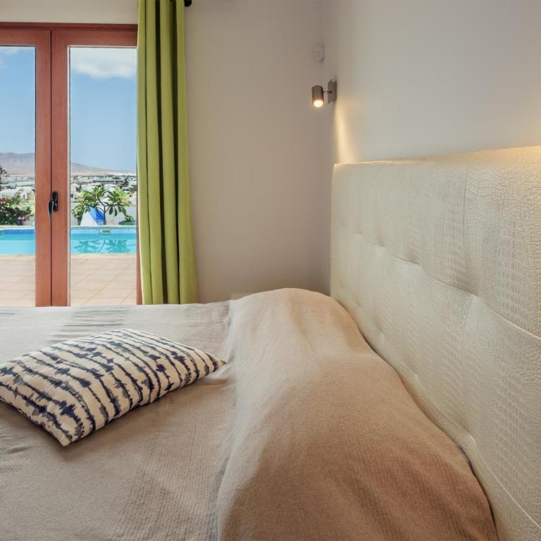 Poolvilla with Oceanview (wheelchair accessible/pool lift) - Three-Bedroom Villa - 29