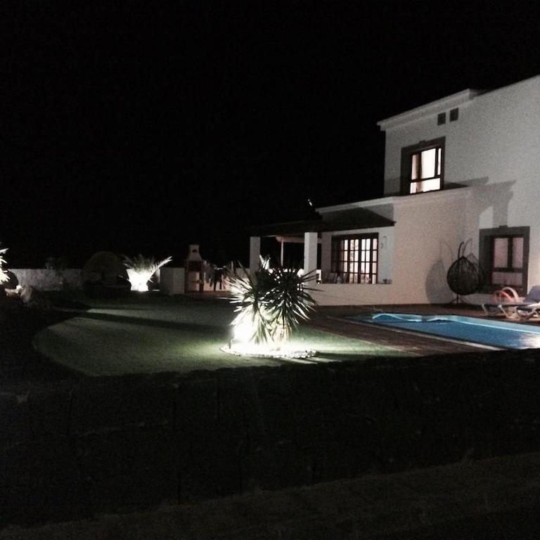 luxury 3bed Villa with heated private pool, full Sky and free WIFI - Villa con 3 Camere da Letto - 5