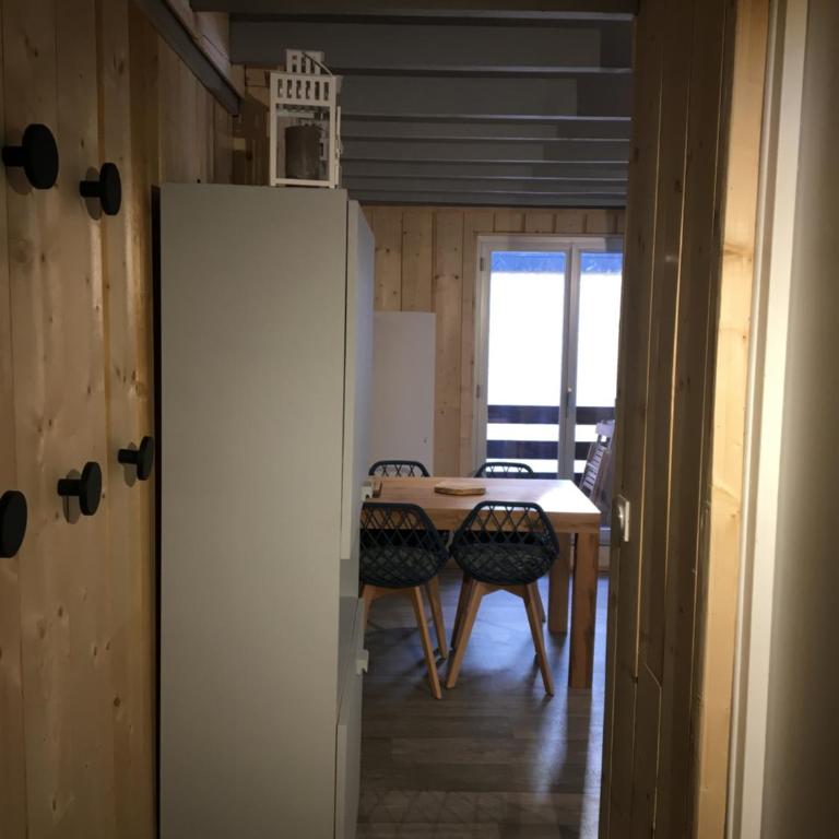 Joli petit appartement au calme, refait à neuf, avec linge de maison fourni - Two-Bedroom Apartment - 2