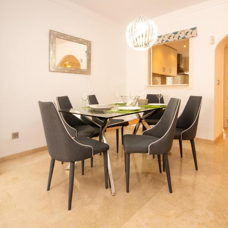 Ground Floor Apartment, Los Jardines de Santa Maria Elviria - Apartamento de 2 dormitorios - 17