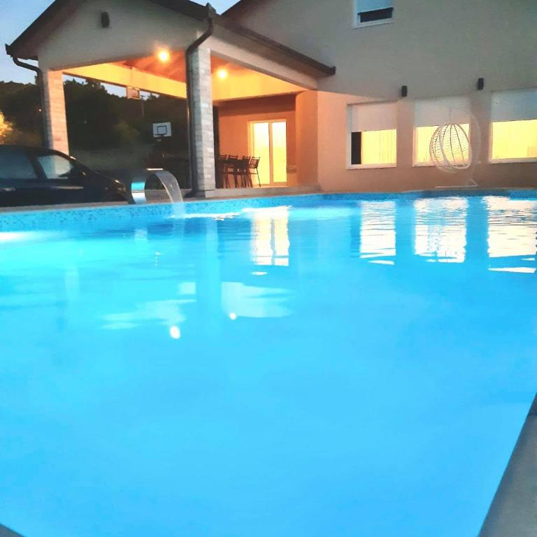 Villa Lila - Three-Bedroom Villa - 27