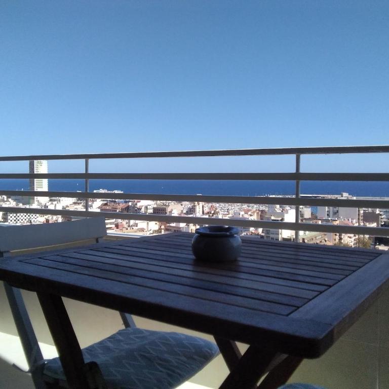 Luceros Sea view Apts -with balcony- City&Beach - Apartment Suite with a Balcony and Sea View - 27