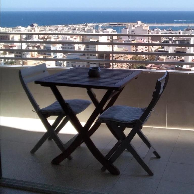 Luceros Sea view Apts -with balcony- City&Beach - Apartment Suite with a Balcony and Sea View - 1
