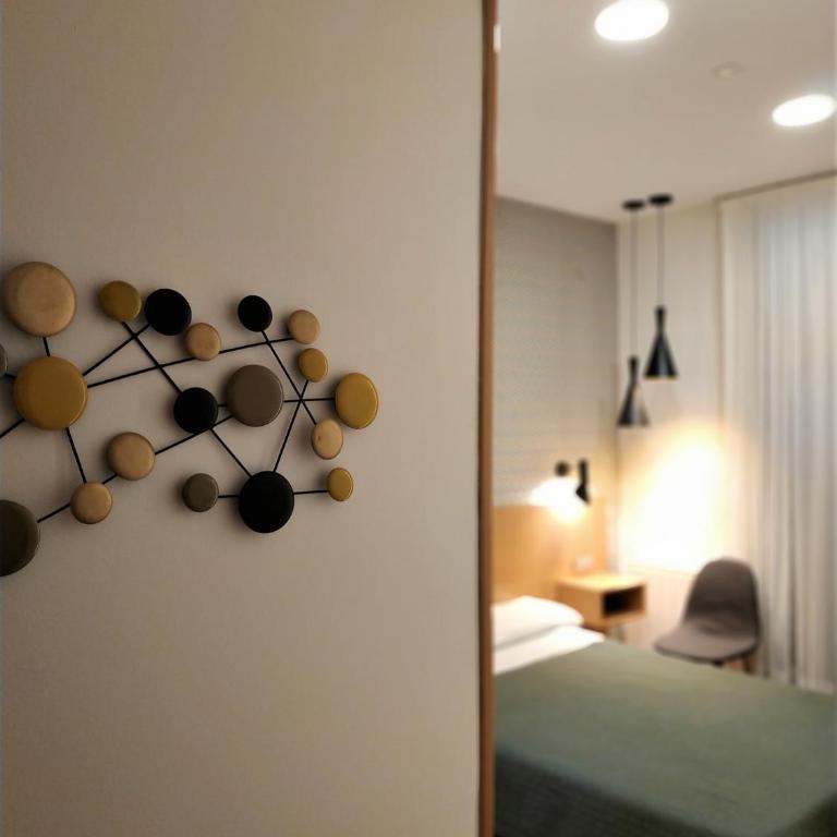 Roquefer Bilbao Central Rooms - Habitación Doble con baño privado - 1 o 2 camas - 10