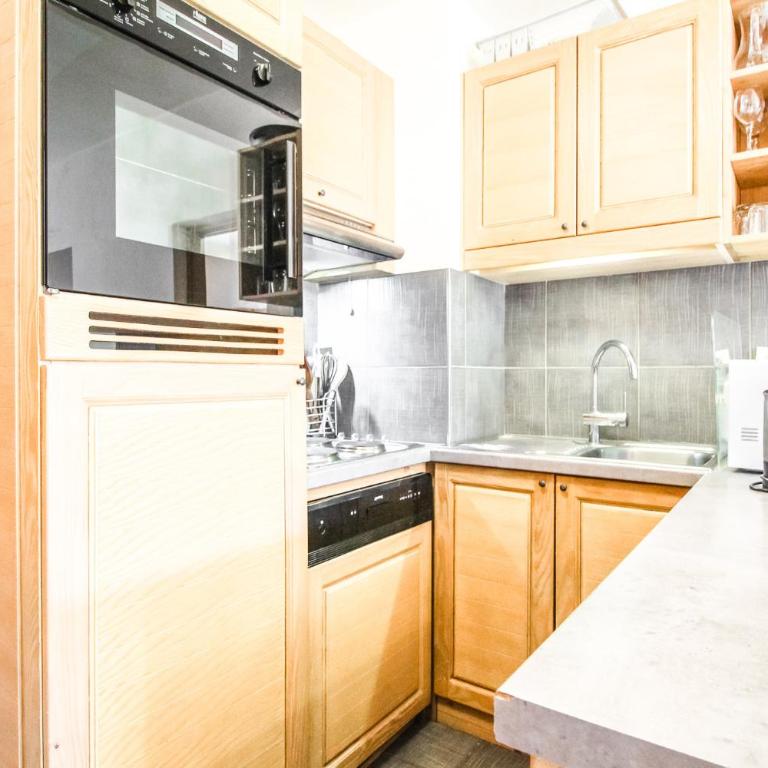 Bright spacious two bed South facing family apartment - Appartement avec Vue sur la Montagne - 9