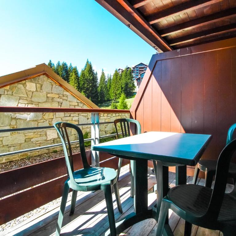 Bright spacious two bed South facing family apartment - Appartement avec Vue sur la Montagne - 17
