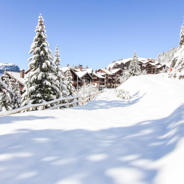 Bright spacious two bed South facing family apartment - Appartement avec Vue sur la Montagne - 29