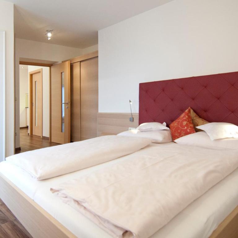 Obermaratscher Apartments Residence - Apartment mit Poolblick - 10