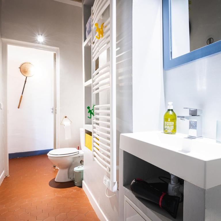 Lumineux Aix Plein Centre avec Parking privé Gratuit - Apartment - 14