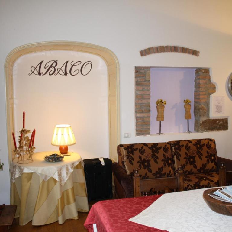 City's House Guest House - Camera Tripla con Bagno in Comune - 1