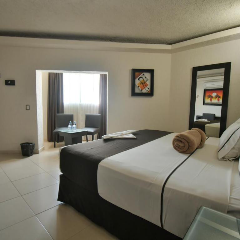 Hotel Portonovo Plaza Guadalajara - Habitación Superior - 10