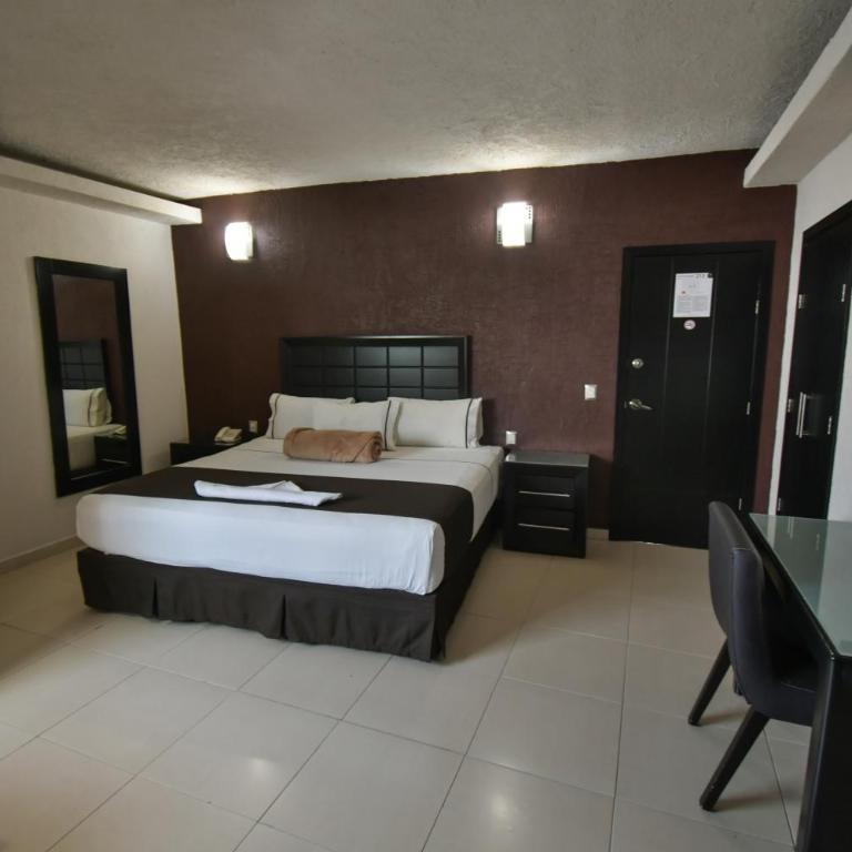 Hotel Portonovo Plaza Guadalajara - Habitación Superior - 8