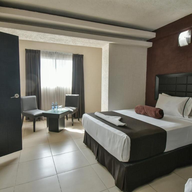 Hotel Portonovo Plaza Guadalajara - Superior Grande - 10
