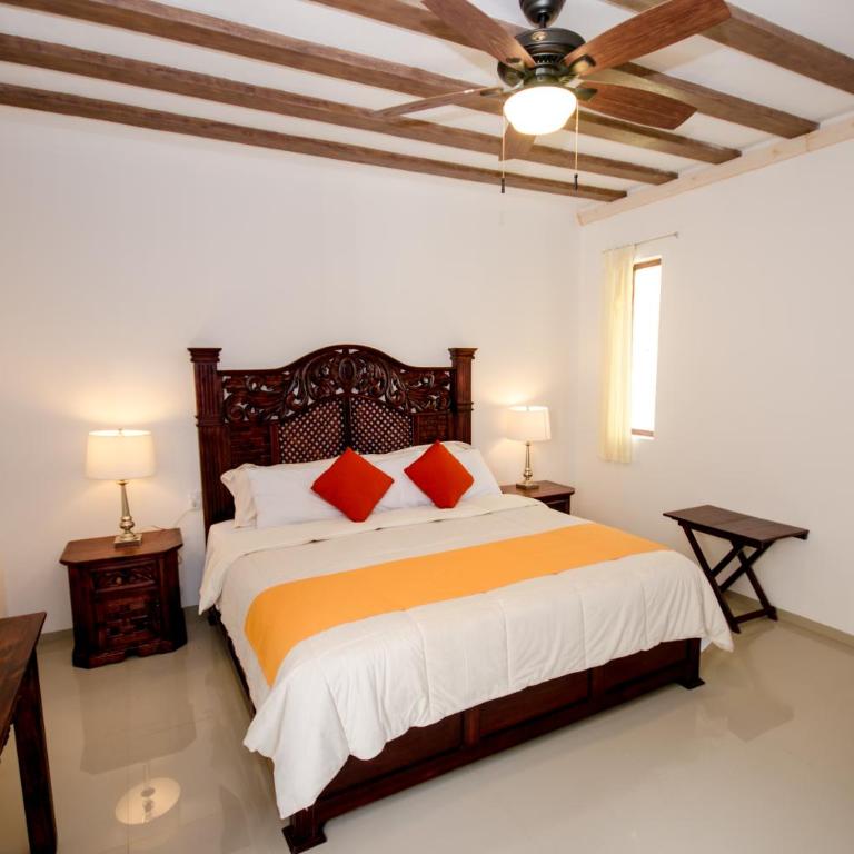 Casa San Roque Valladolid - Habitación con cama extragrande. - 1