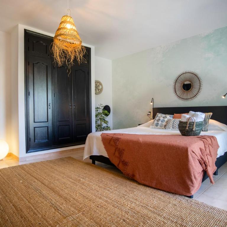 Malaga Hills Boutique Wellness and Hikers Eco-Hotel Adults Only - Habitación con cama extragrande y balcón - 3