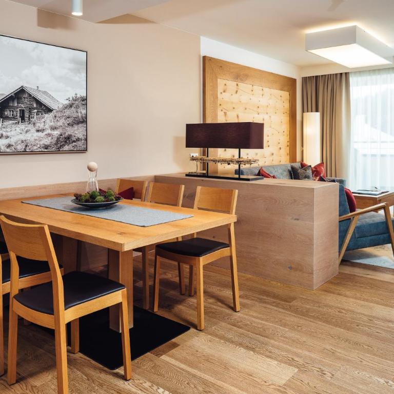 Schneeweiss lifestyle - Apartments - Living - Standard Apartment mit 2 Schlafzimmern und Balkon - 2