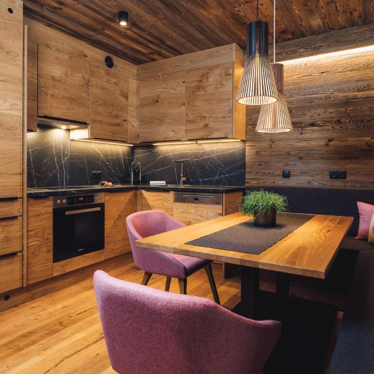 Schneeweiss lifestyle - Apartments - Living - Chalet mit 2 Schlafzimmern - 3
