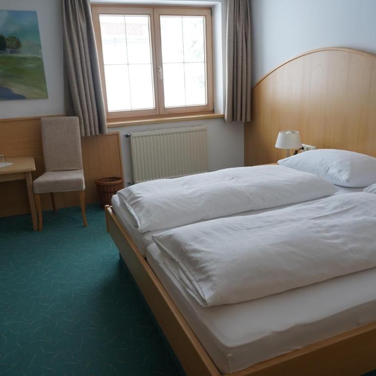 Quality Hosts Arlberg - Hotel Goldenes Kreuz B&B - Sommerkarte Premium inklusive - Classic Doppelzimmer - 5