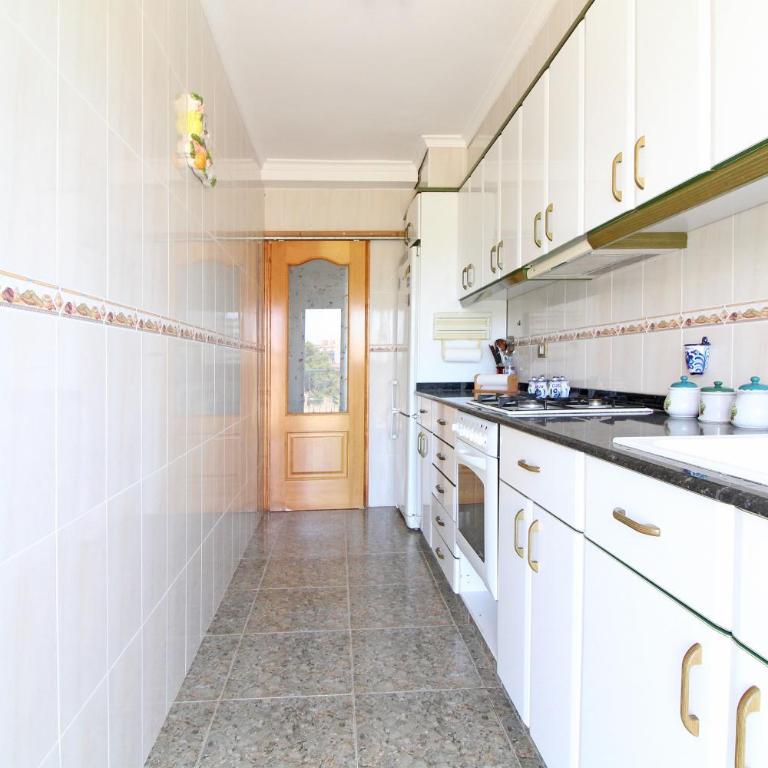 Global Vacacional, Apartamento con terraza y piscina a un paso de la playa - Apartment - 15
