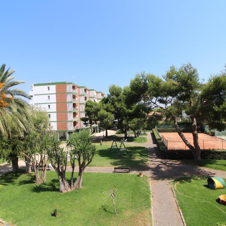 Global Vacacional, Apartamento con terraza y piscina a un paso de la playa - Apartment - 42