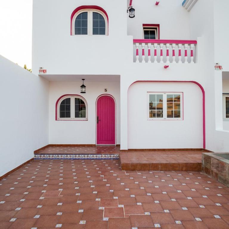 Galera Beach Boutique Art Villas with Private Pools, Free Wifi & BBQ, Corralejo by Amazzzing Travel - Villa Holiday - 2