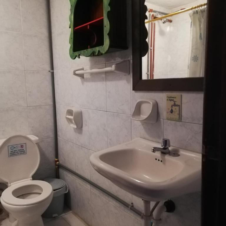 Flying Donkey - Habitación Familiar con baño privado - 1