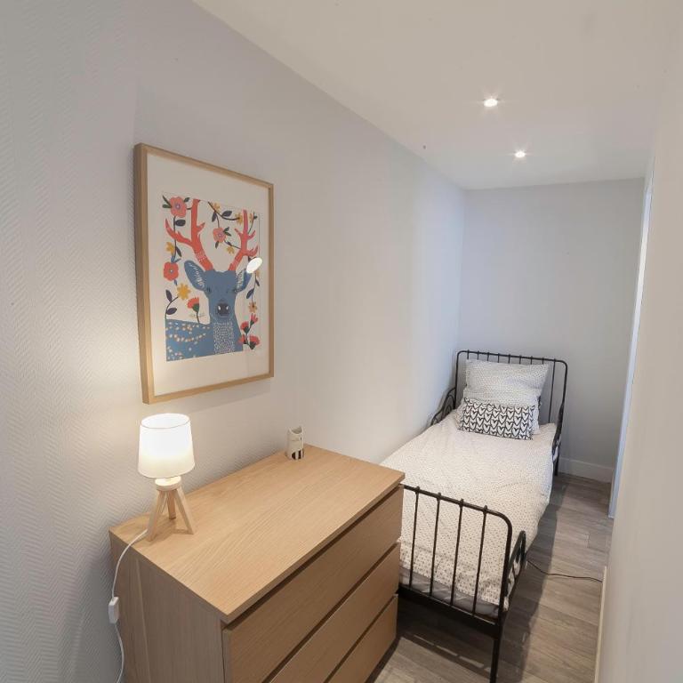 PRESTIGELOC - 3 Studios au Choix - 2 avec Sauna privé gratuit, 1 avec 3 Couchages, Centre-ville - Monolocale Familiare - 4