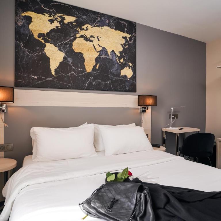 Hôtel Univers - Chambre Double ou Lits Jumeaux Standard - 7