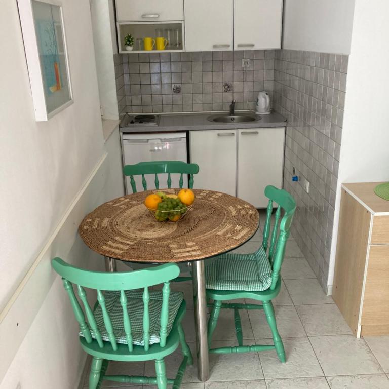 Apartments Milicevic - Studio with Terrace - 4