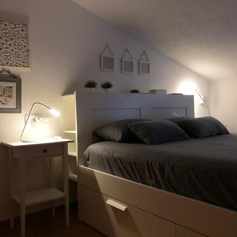 AR27-5 Amplio ático en primera línea del casco antiguo - Two-Bedroom Apartment - 8
