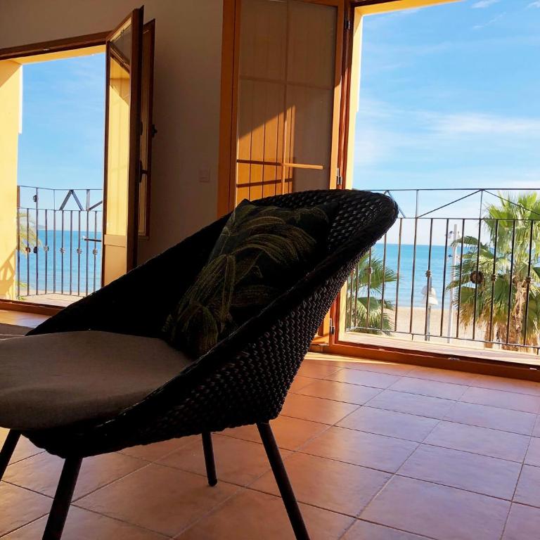 AR27-5 Amplio ático en primera línea del casco antiguo - Two-Bedroom Apartment - 11