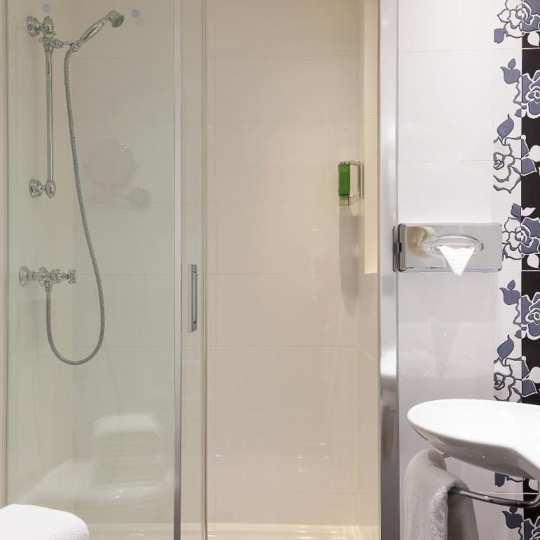 Hôtel Aurore Paris Gare de Lyon - Chambre Double Supérieure avec Lit Double - Non-Fumeurs - 3