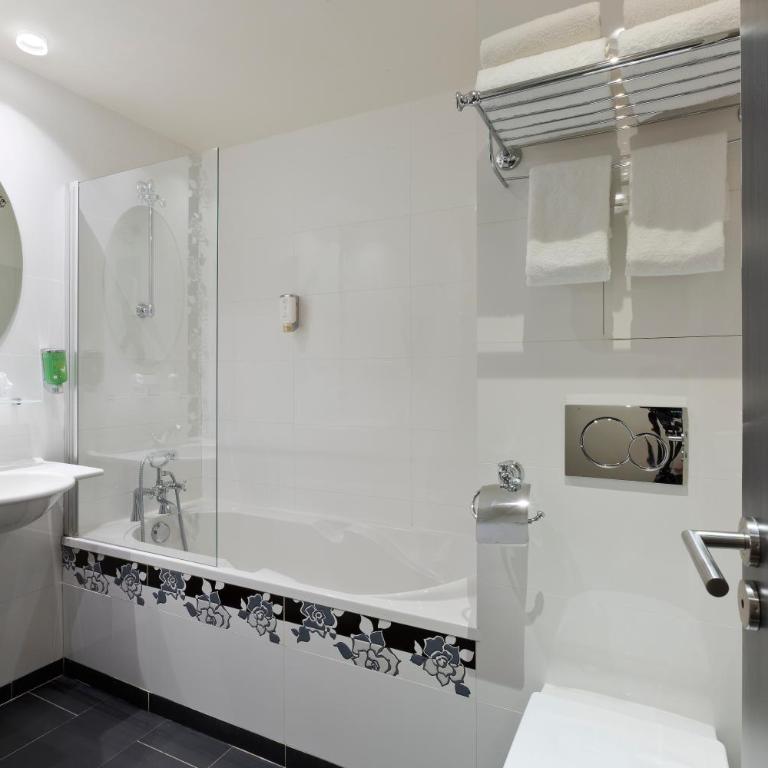 Hôtel Aurore Paris Gare de Lyon - Chambre Familiale avec 1 Lit Queen-Size, 1 Lit Double et 1 Lit d'Appoint - 5