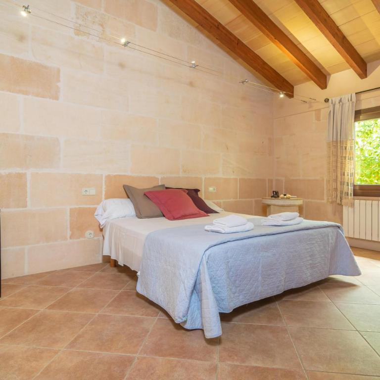 Can Ribas - Four-Bedroom Villa - 14