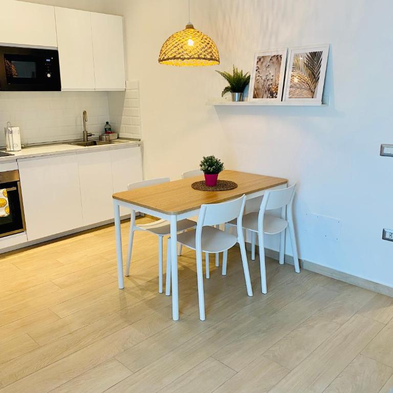 Modern City Apartment - Appartamento con 2 Camere da Letto - 5