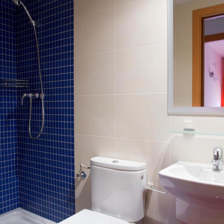 Rentalmar Paradise Families Only con parking - Apartamento de 2 dormitorios (4 adultos) - 1