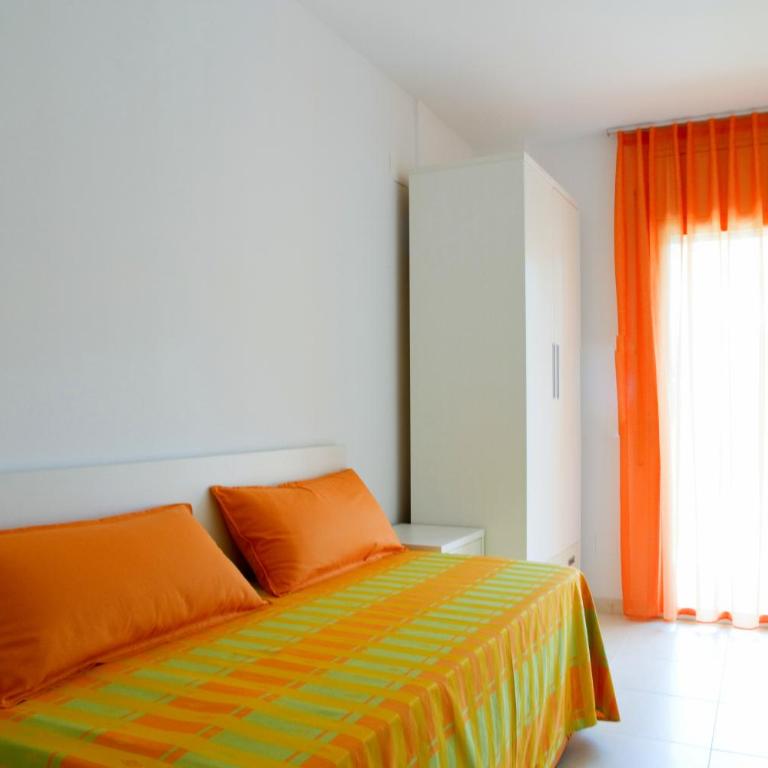 Rentalmar Paradise Families Only con parking - Apartamento de 2 dormitorios (4 adultos) - 8