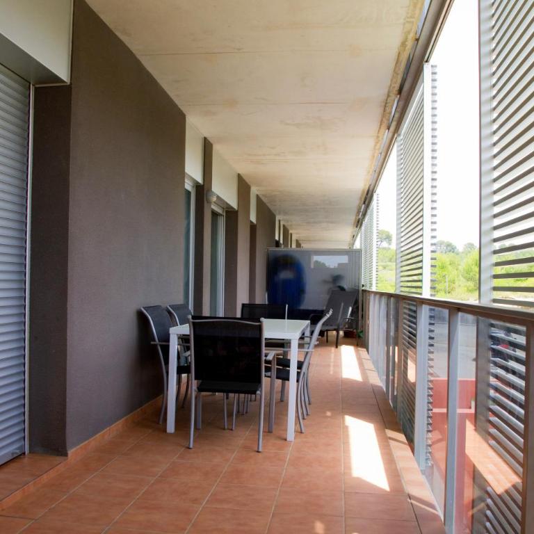 Rentalmar Paradise Families Only con parking - Apartamento de 2 dormitorios (4 adultos) - 10