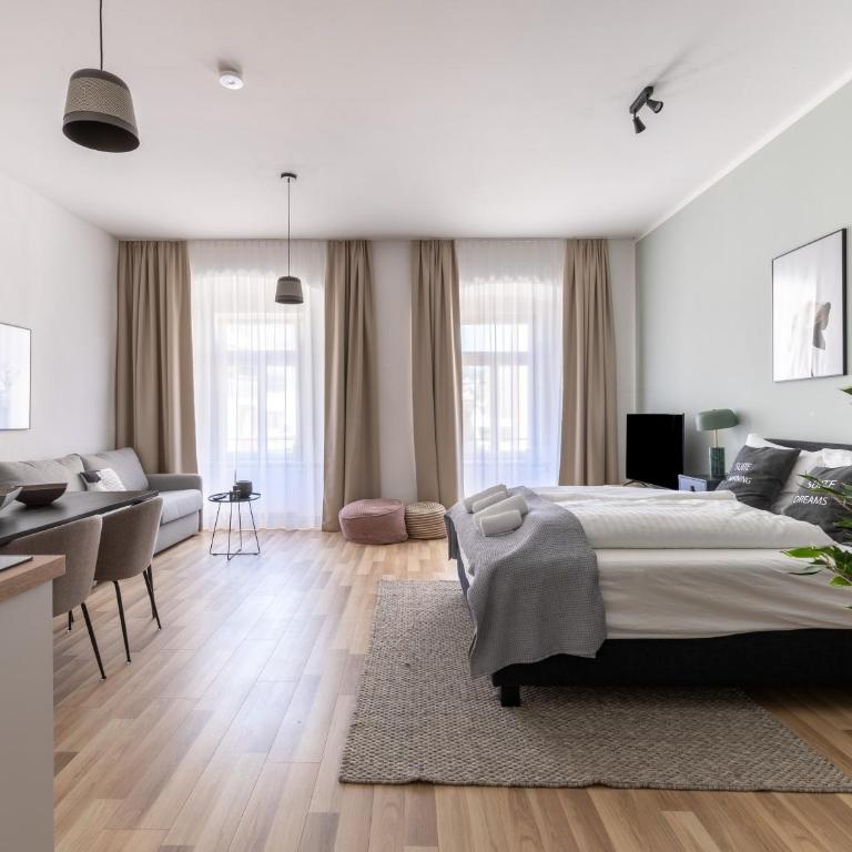 Limehome Villach Kirchenplatz - Suite XL mit Schlafsofa - 4