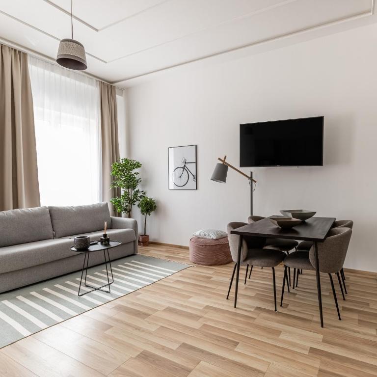 Limehome Villach Kirchenplatz - Suite XL mit Schlafsofa - 6