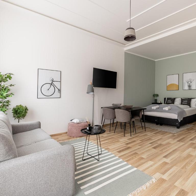 Limehome Villach Kirchenplatz - Suite XL mit Schlafsofa - 11