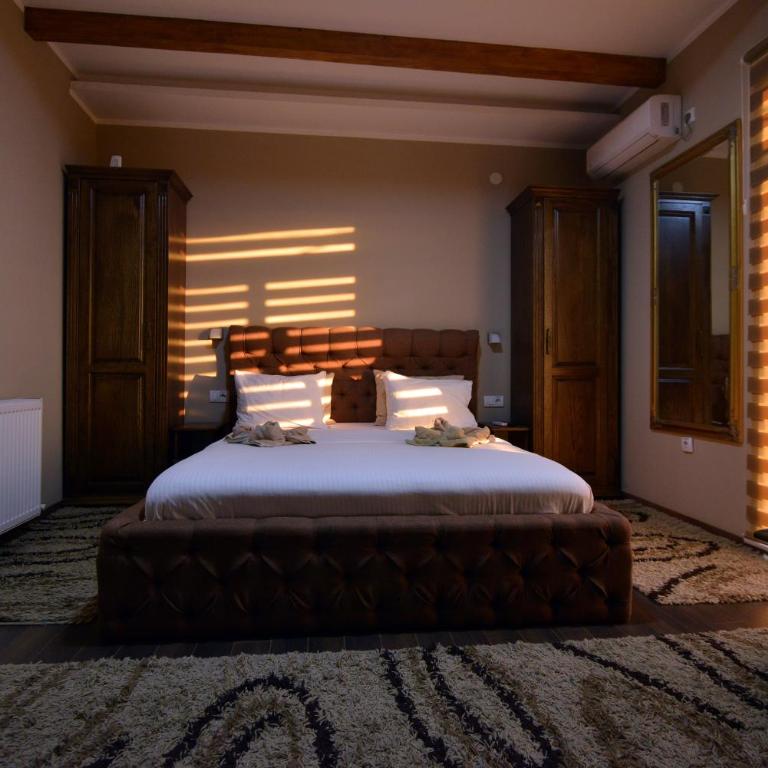 Garni Hotel Kaća - Standard Double Room - 4