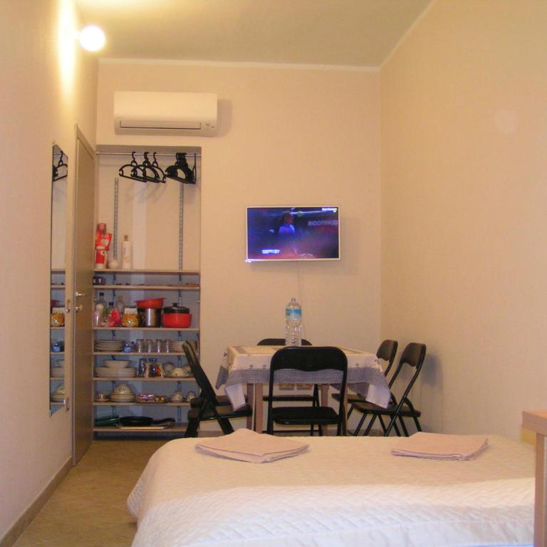 Anania - Double/Twin Room with Kitchenette and Private Bathroom - 6
