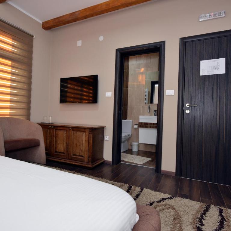 Garni Hotel Kaća - Standard Double Room - 6