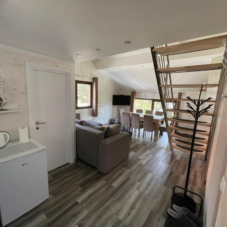 Apartman 67 - Two-Bedroom Apartment - 2