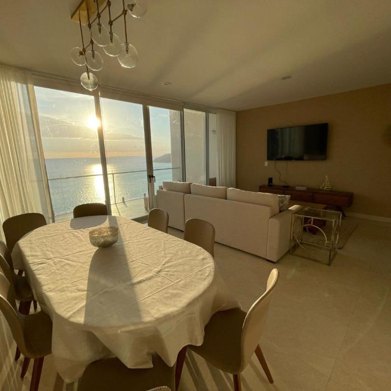 Camino al mar 2203 Vista al mar - Three-Bedroom Apartment - 9