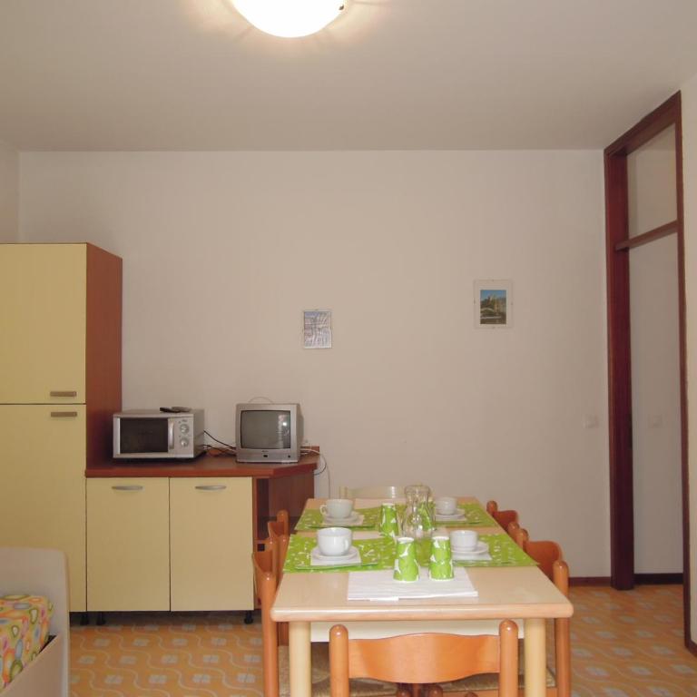 Villa Mery - Appartamento con 2 Camere da Letto - 55